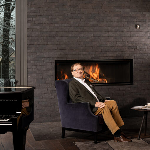 brunner_ulrich_lounge_winter_klavier_architekturkamin_2020 BRUNNER ZAKLADATEL